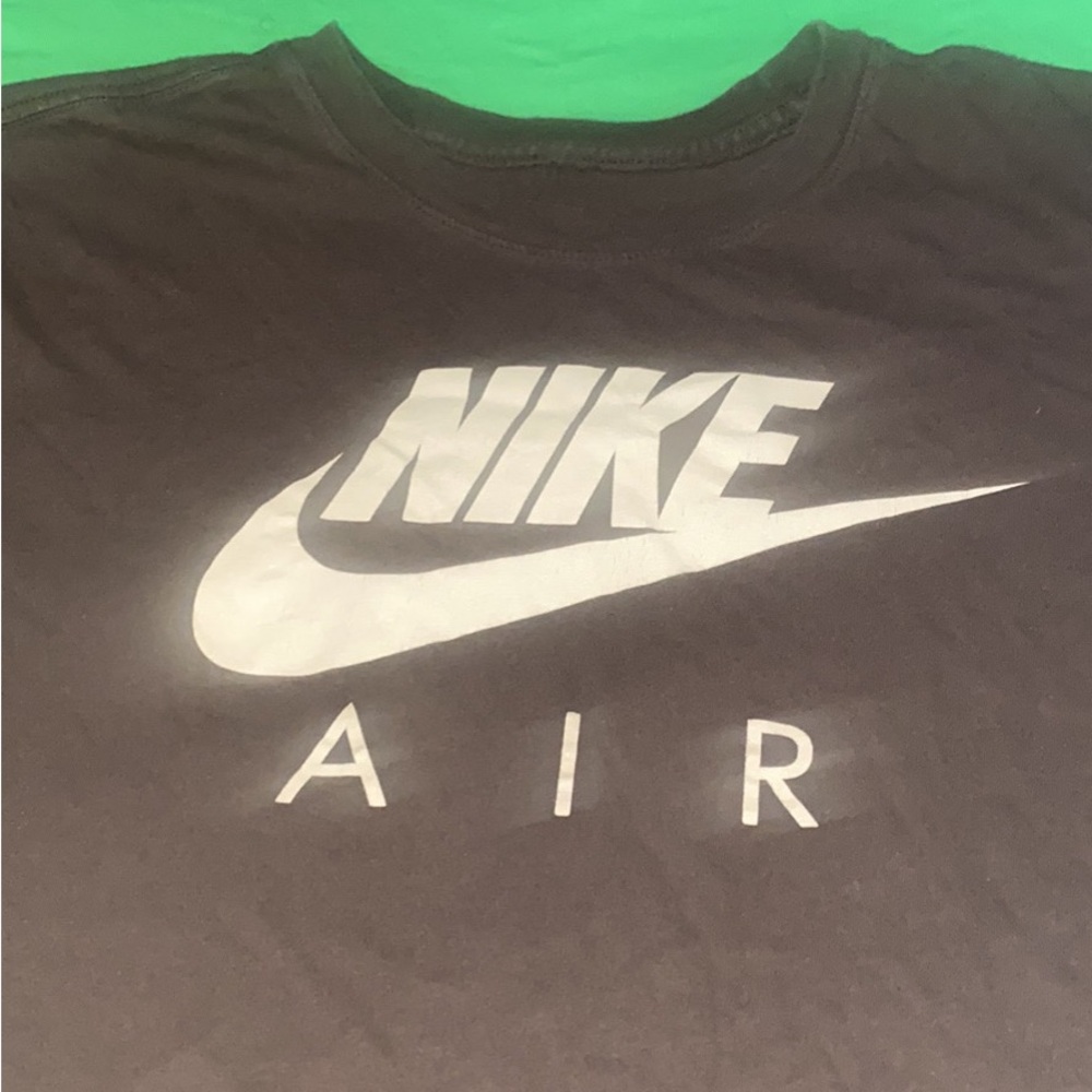 Nike Tee in Rich Brown